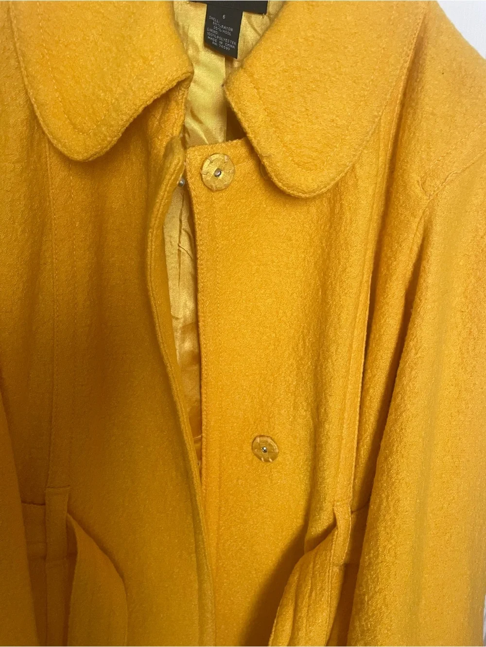 Focus 2000 Women's Jacket in bright yellow